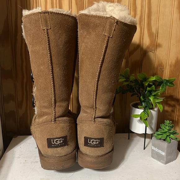 Ugg boots - Picture 2 of 5